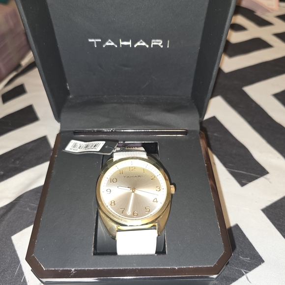 Tahari Gold Dial Watch with White Silicone Strap, Brand New in Gift Box! - Picture 1 of 9